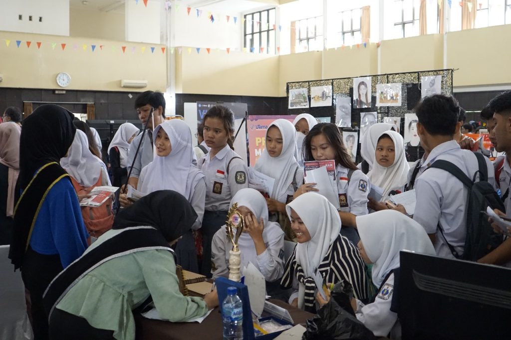 Tanya jawab bersama mahasiswa Prodi Perpustakaan & Sains Informasi