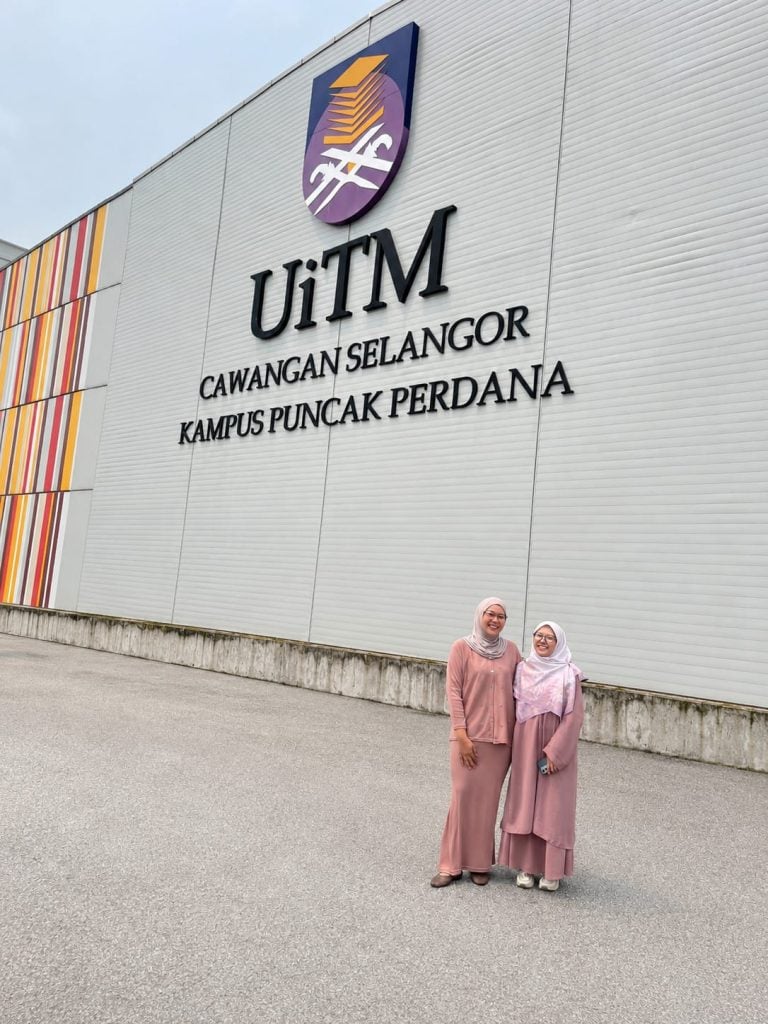 Gambar 1. Delegasi Universitas Widyatama di depan gedung UiTM Kampus Puncak Perdana